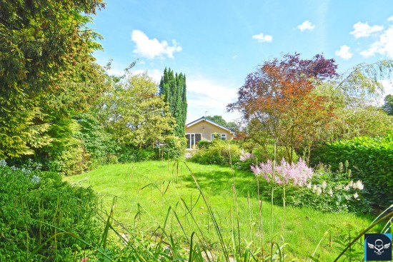 Carr Hall Gardens, Barrowford - Photo 16